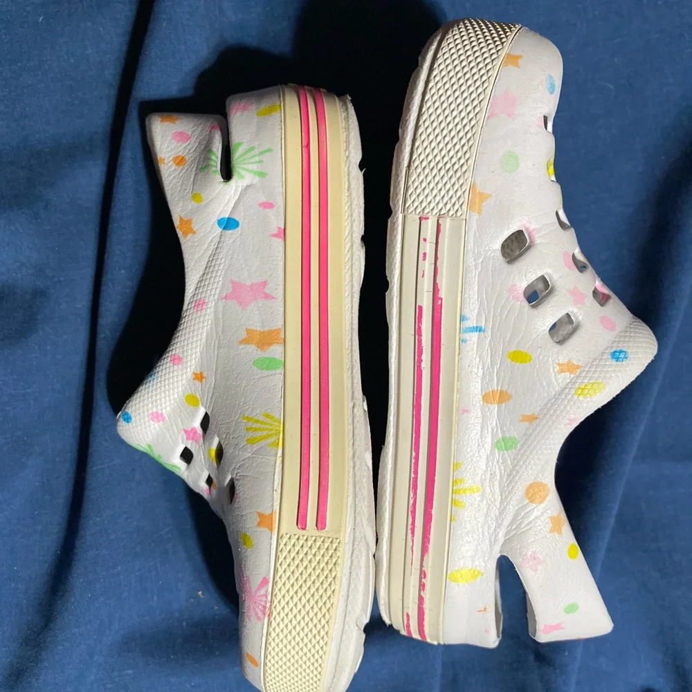 Kids Airwalk sandals 8.5-9 slip on